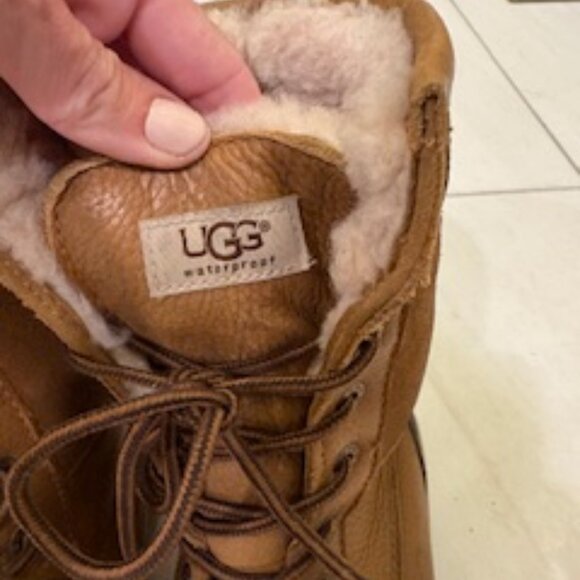 EUC Ugg Adirondack III Winter Boots Tan sz 9 - Picture 4 of 9